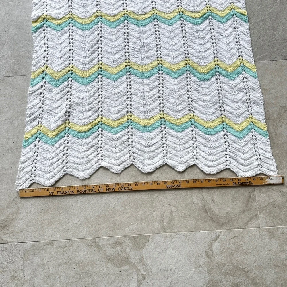 Handmade Knit Baby Blanket White Yellow Mint Chevron Ripple Pointelle 50x33